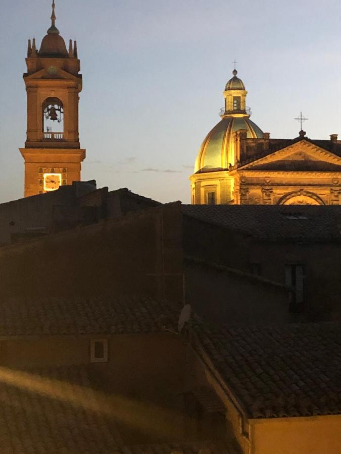 Attico Da Rosa Con Vista Spettacolare A 360 Gradi Apartment Caltagirone Exterior photo
