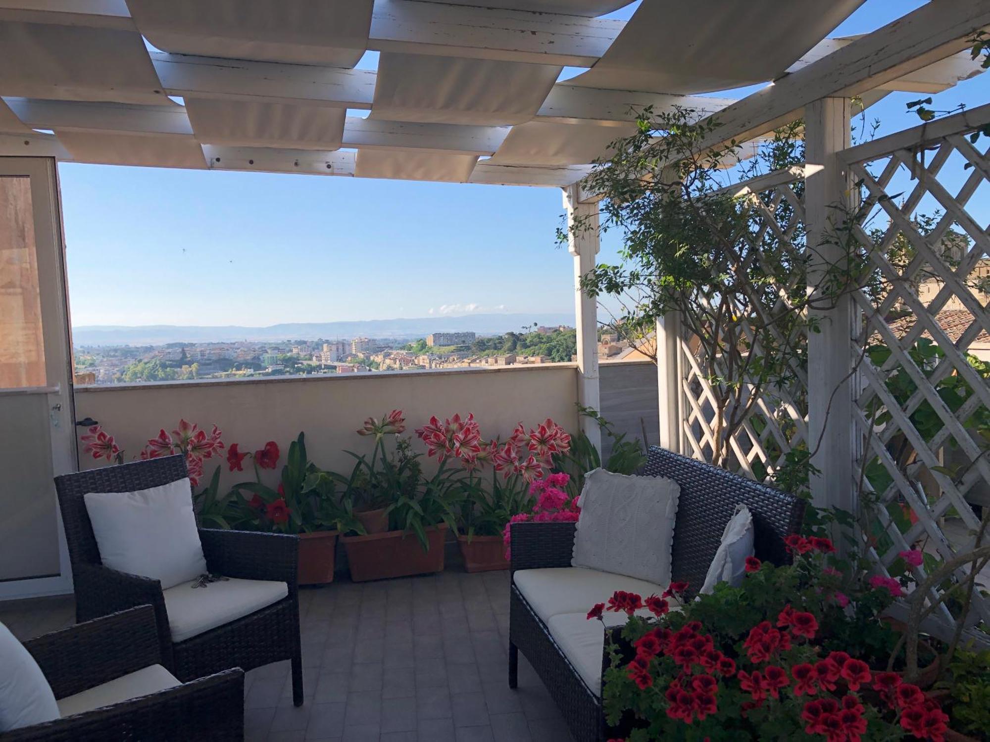 Attico Da Rosa Con Vista Spettacolare A 360 Gradi Apartment Caltagirone Exterior photo