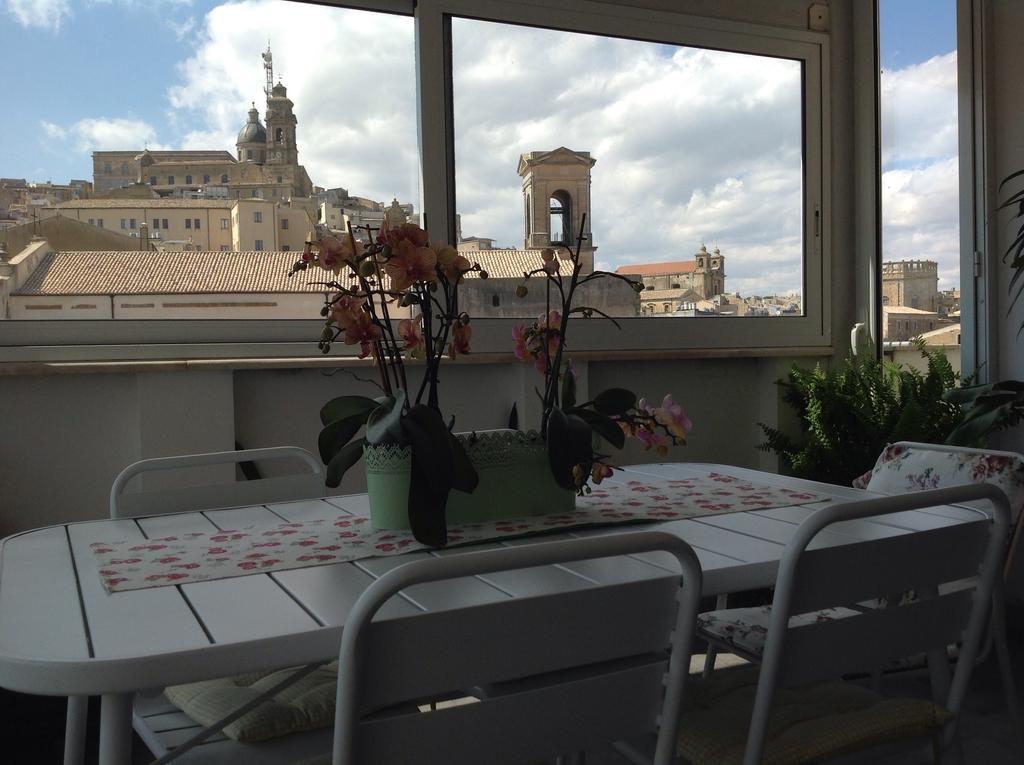 Attico Da Rosa Con Vista Spettacolare A 360 Gradi Apartment Caltagirone Exterior photo